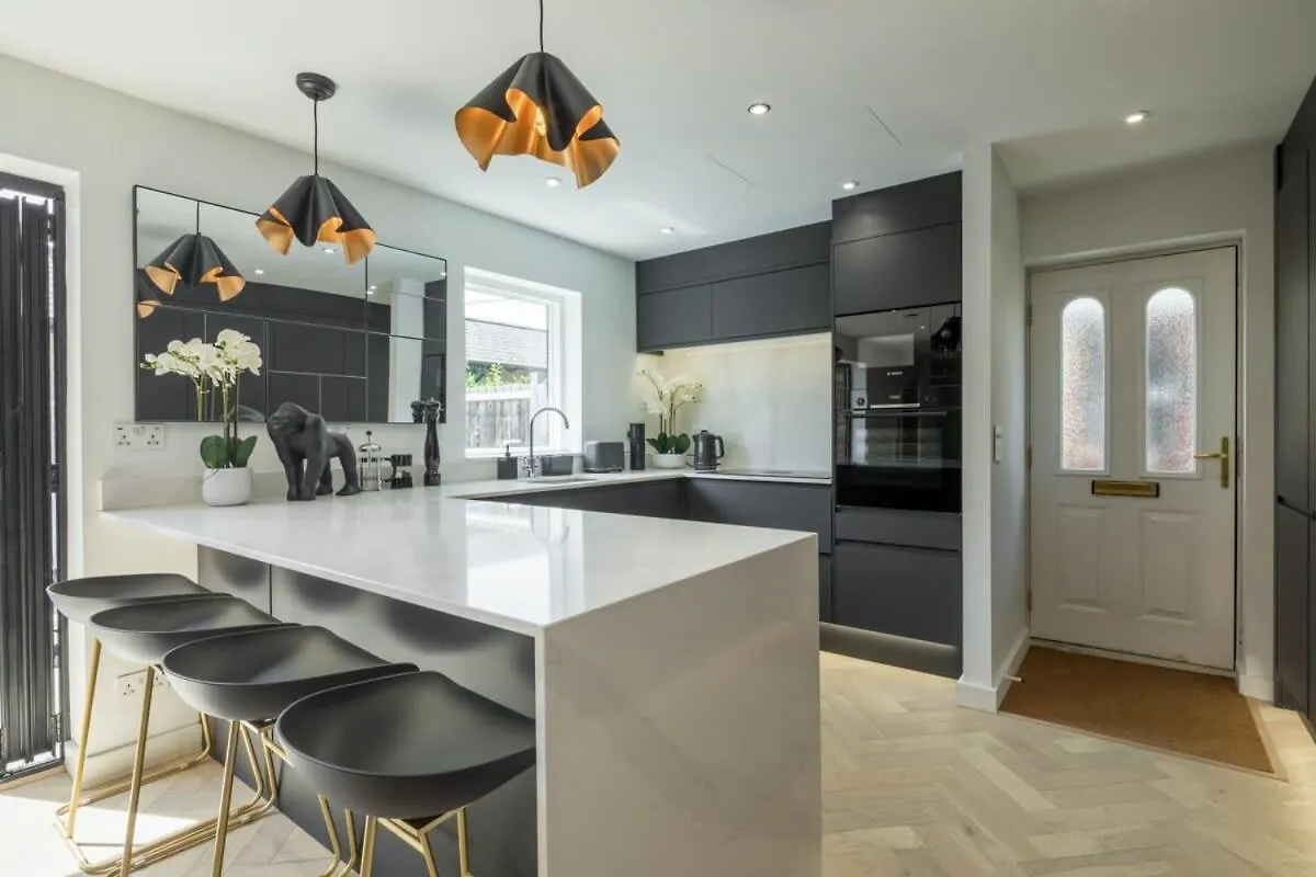 Luxury 2 Bedroom Apartment With Ac And Parking Cambridge Feriehus