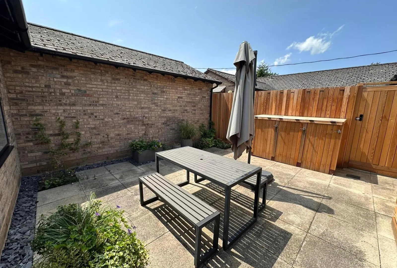 Luxury 2 Bedroom Apartment With Ac And Parking Cambridge